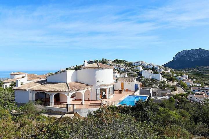 Ferienhaus für 7 Personen, mit Garten und Balkon sowie Pool