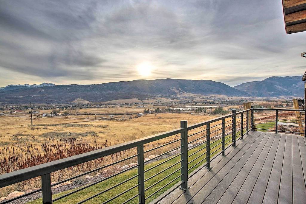 Neu! Modernes Stadthaus mit Blick auf Mtn für Spaß zu jeder Jahreszeit! in Eden (UT), Uinta Wasatch Cache National Forest