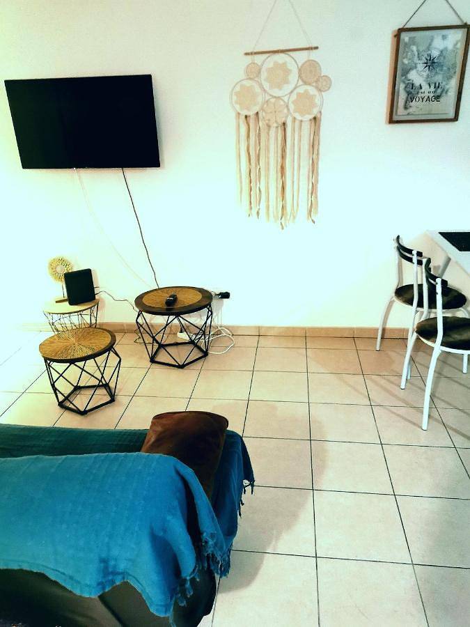 Gîte pour 4 personnes, avec Jacuzzi et Terrasse ainsi que Jardin et Piscine à Saint-Jory - 3