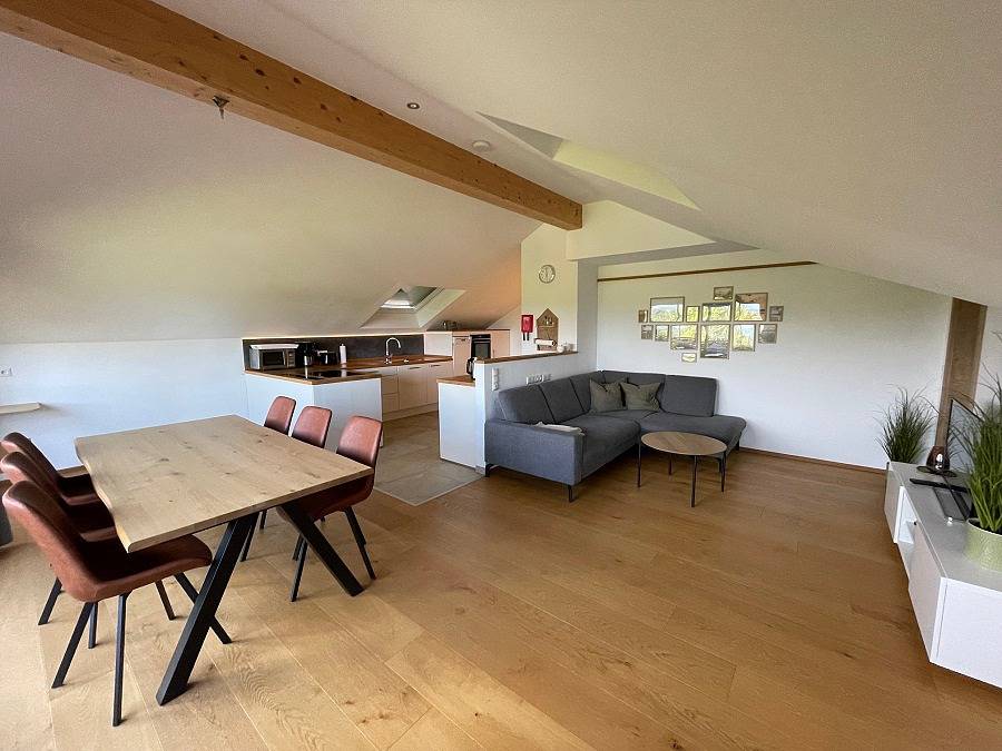 Ganze Ferienwohnung, Lapperhof - Ferienwohnung bis 6 Pers. im 1. Og, Balkon, 100 qm in Waging am See, Rupertiwinkel