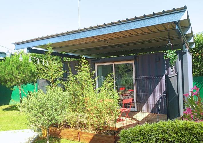Gîte pour 2 personnes, avec vue ainsi que terrasse et jardin à Poisat