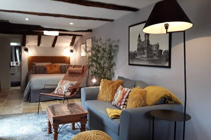 Gîte pour 2 personnes, avec jardin et jacuzzi à Esclauzels - 2