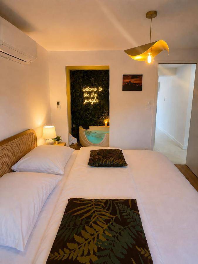 Gîte pour 4 personnes, avec Jacuzzi et Terrasse ainsi que Jardin et Vue à Gleizé - 3