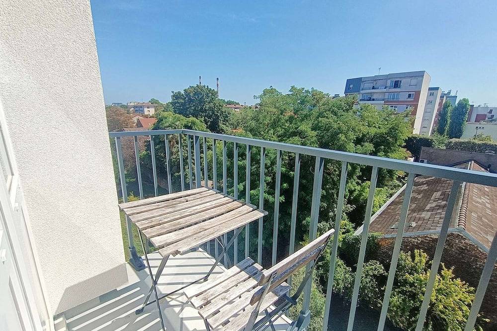 Entire apartment, Le Petit Rosier in Vitry-sur-Seine, 20 minutes from central Paris and Orly airport in Vitry-sur-Seine, Val-de-Marne