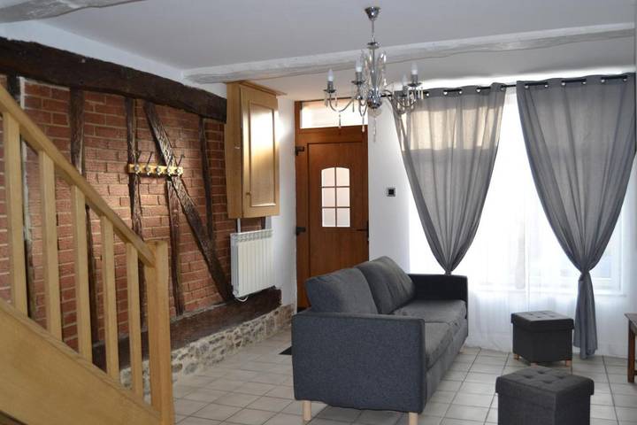 Location de vacances pour 6 personnes, avec vue et terrasse, adapté aux familles à Rocroi - 2