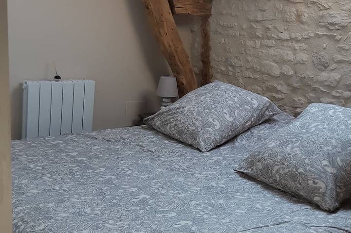 Location de vacances pour 7 personnes, avec jacuzzi ainsi que jardin et piscine dans Orniac - 2
