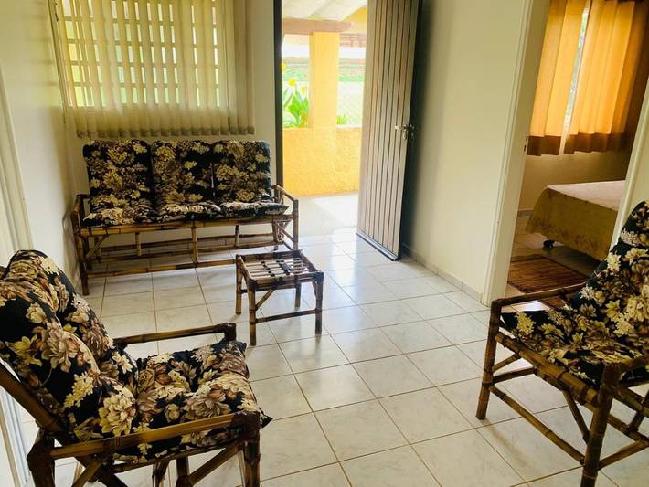 Casas e apartamentos de temporada para 7 pessoas, com jardim e terraço em São Pedro (SP)