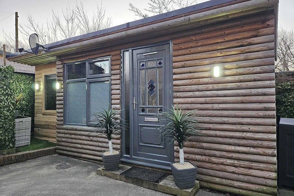 The Cabin in Swanwick in Swanwick, Derbyshire