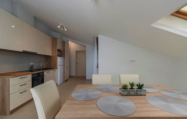 Ferienwohnung für 5 Personen, mit Balkon/Terrasse in Funtana - 4