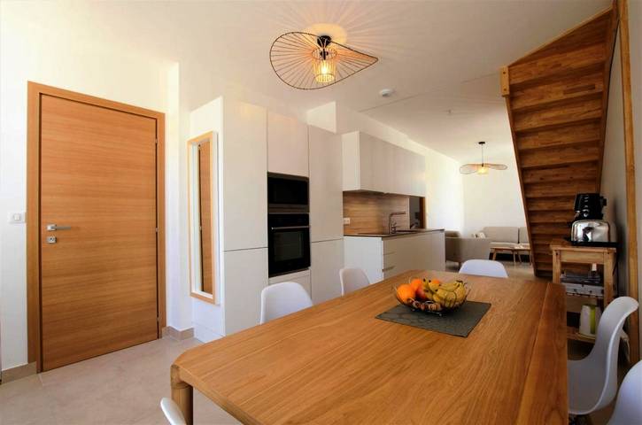 Location de vacances pour 8 personnes, avec vue ainsi que piscine et jardin à Les Riceys - 3