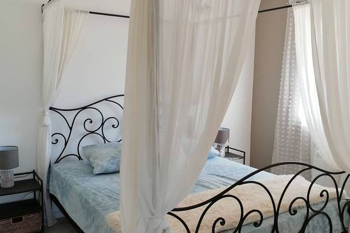 Location de vacances pour 5 personnes, avec terrasse ainsi que jacuzzi et jardin à Langlade - 2