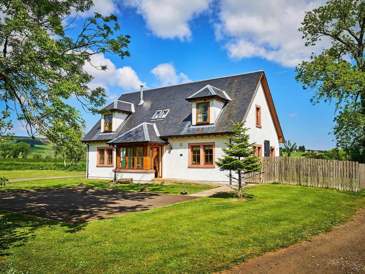 Cottage für 9 Personen mit Pool in Angus