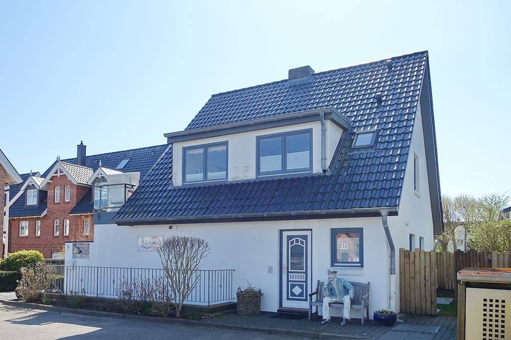 Ganze Wohnung, Haus Silvana, App. 3 - 1-Raum Appartement mit ca. 25m ² Nutzfläche im in Wenningstedt, Sylt