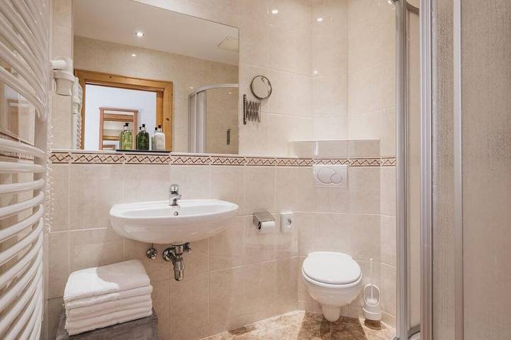Ferienhaus für 2 Personen, mit Sauna und Pool sowie Garten in Zell am See - 3