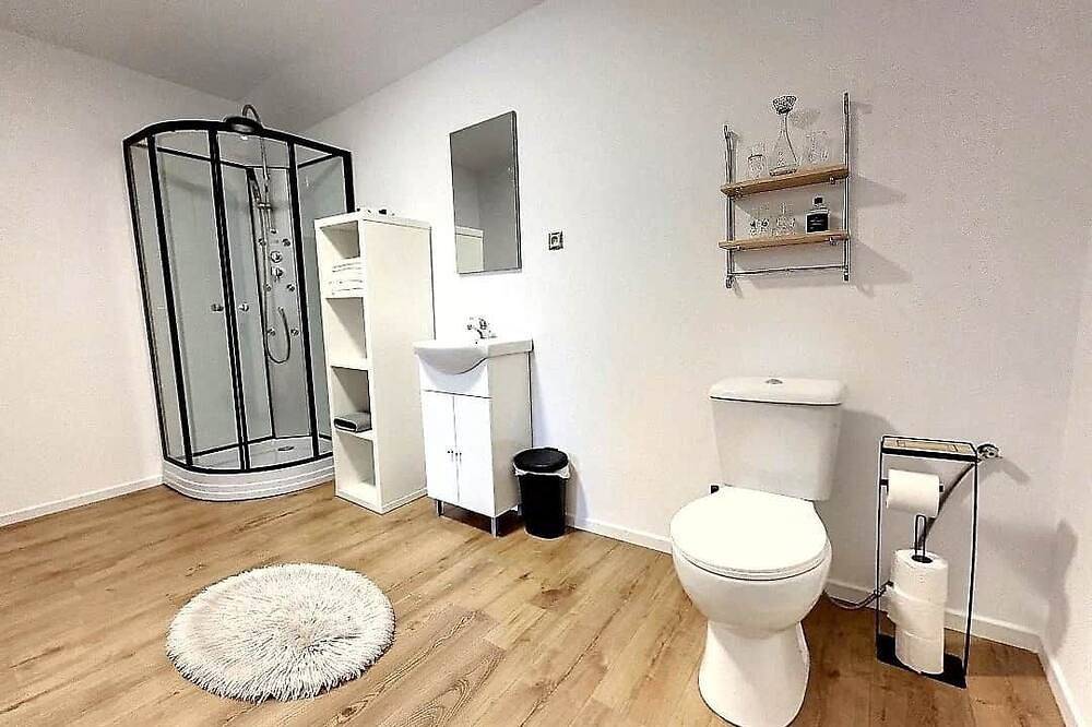 Geheel appartement, Station 82 C Charleroi-Airport in Ransart, Charleroi