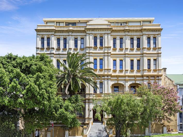 Holiday apartment for 4 people, child-friendly in Sydney