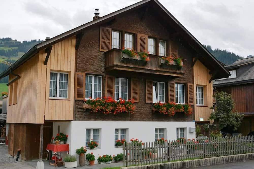 Ganze Wohnung, Beatrice Appartement/Fewo, Dusche oder Bad, Wc 3-Bettwohnung in Saanenmöser, Zweisimmen