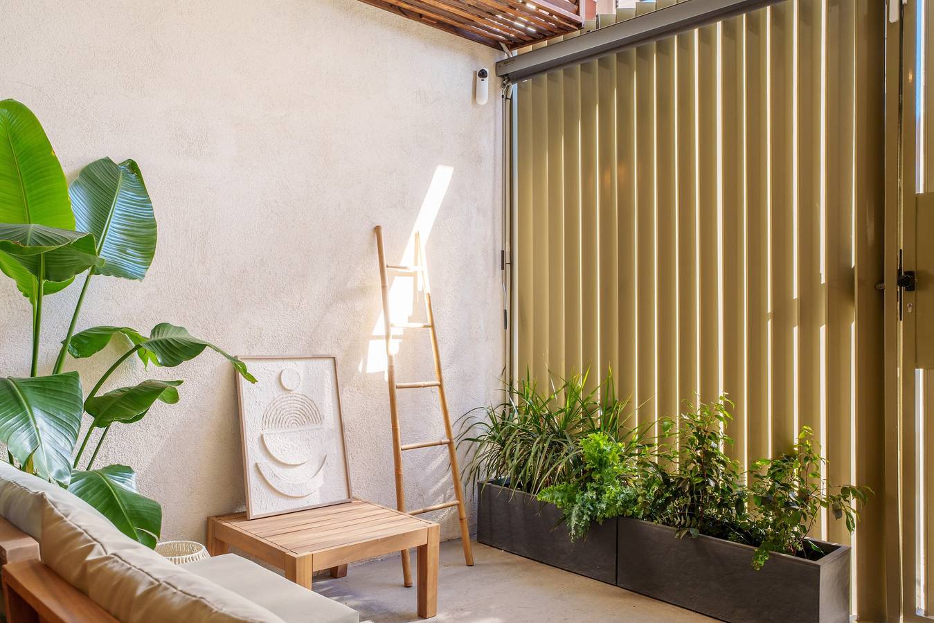 Apartamento entero, Apartamento 'Mestalla Flats Rut' con terraza privada, Wi-Fi y aire acondicionado in Valencia, Costa de Valencia
