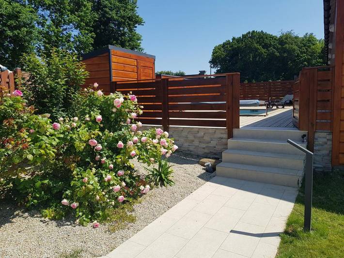 Location de vacances pour 8 personnes, avec vue ainsi que piscine et jardin, adapté aux familles à Epiniac - 3