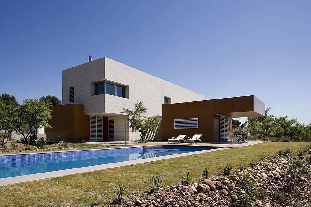 Grande maison avec jardin et piscinne privés in Viladecavalls, Barcelone l'intérieur des terres