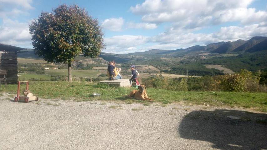 Location de vacances pour 5 personnes, avec piscine ainsi que vue et balcon à Saint-André-de-Rosans - 3