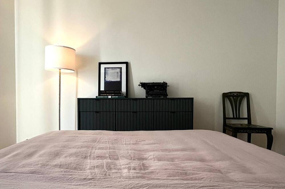 Ganze Wohnung, Wunderbare Dachgeschoss-Maisonette in Meilen mit herrlichem Seeblick in Meilen, Kanton Zürich