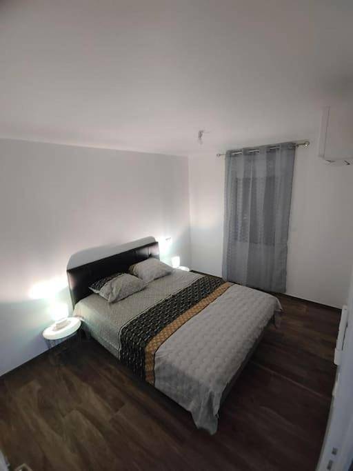 Location de vacances pour 6 personnes, avec terrasse à Chambretaud - 4