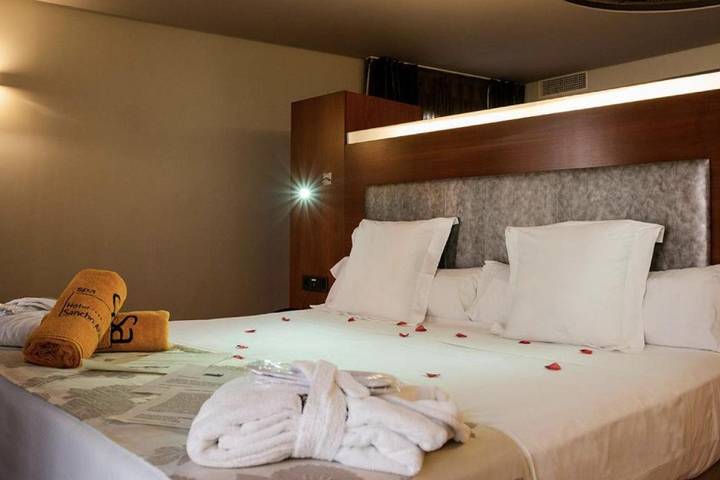 Hôtel pour 2 personnes, avec Jacuzzi et Sauna à Huesca - 4