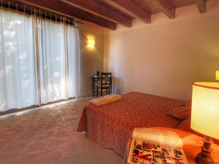 Location de vacances pour 6 personnes, avec piscine et jardin, animaux acceptés à Assise - 3