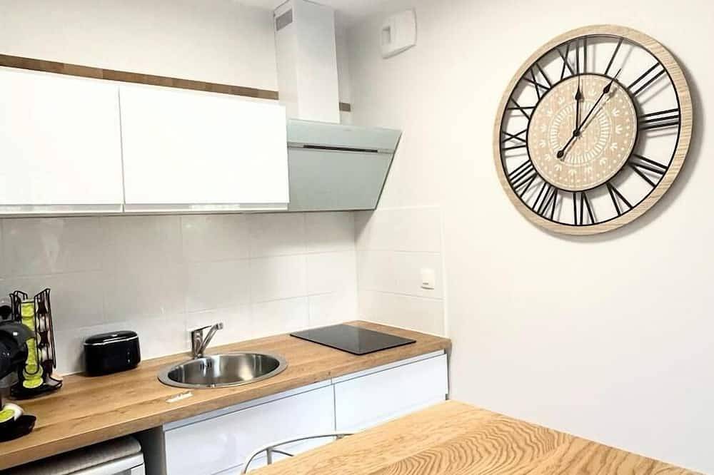 Apartamento entero, Apartamento-Confortable-Baño con bañera-Terraza in Castelnau-d'Estrétefonds, Alto Garona