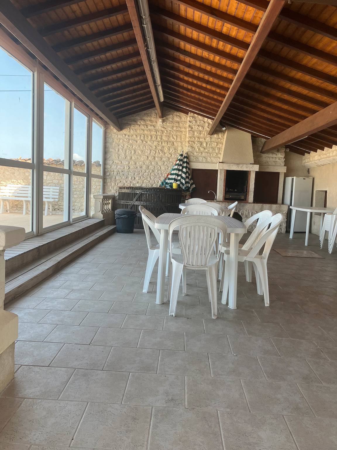 Chambres d'hôtes avec piscine partagée, terrasse partagée et Wi-Fi in Segonzac, Charente