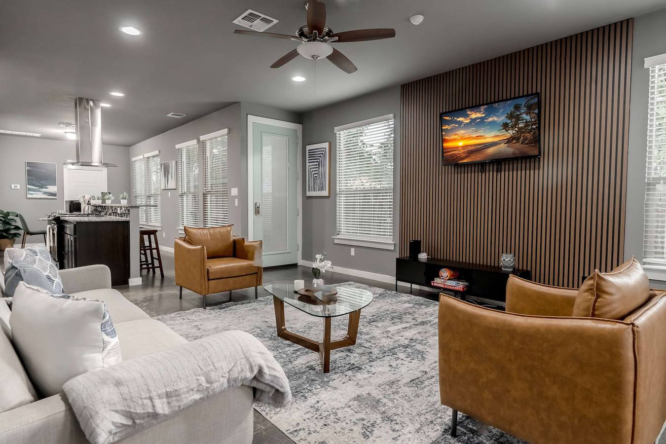 The Rosewood Retreat  6Br s   Hottub   Dogfriendly in Austin, Condado de Travis