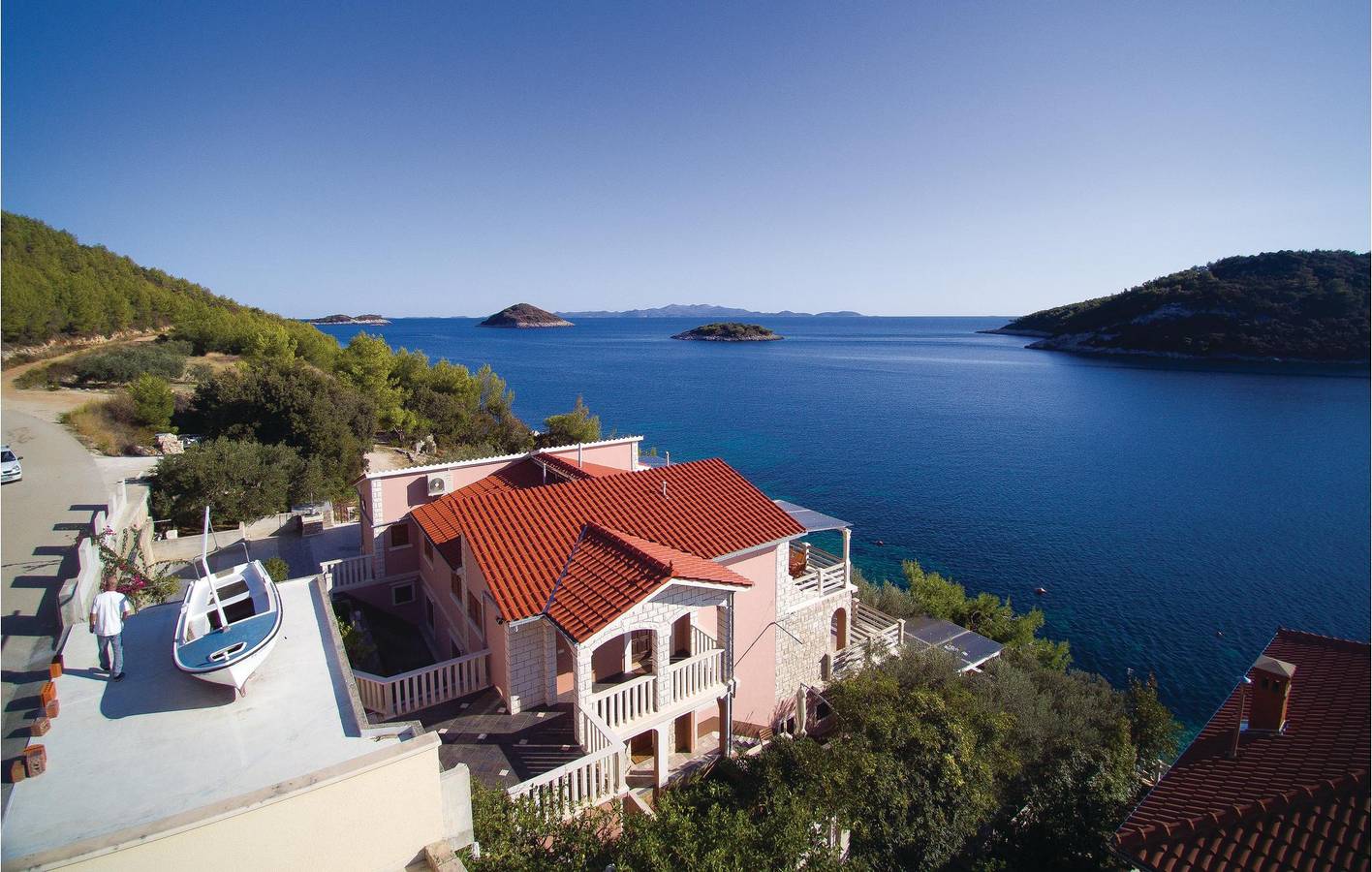 Ganze Ferienwohnung, Gemütliche 2-Zimmer-Wohnung mit Terrasse, 2,5 km vom Strand entfernt in Blato, Korcula