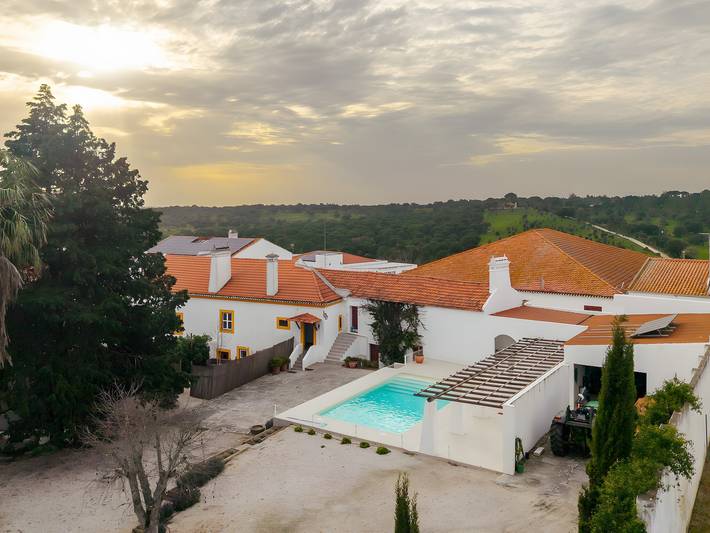 Casa de férias para 8 pessoas, com jardim em Distrito de Évora