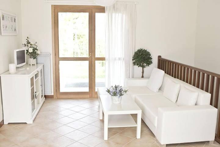 Appartamento intero, 3-Zi. Appartamento con giardino, Lignano / Aprilia Marittima, piscina, aria condizionata, cane ammesso in Aprilia Marittima, Latisana