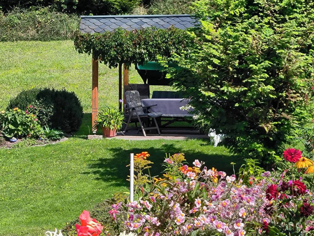 Ferienhaus mit Garten im Thüringer Wald in Nahetal-Waldau, Hildburghausen und Umgebung