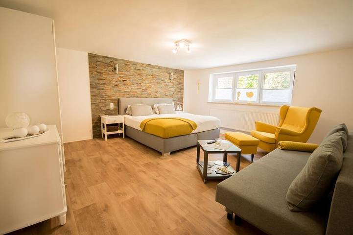 Ferienwohnung für 3 Personen, mit Terrasse und Garten sowie Pool in Vogelsang-Warsin - 2