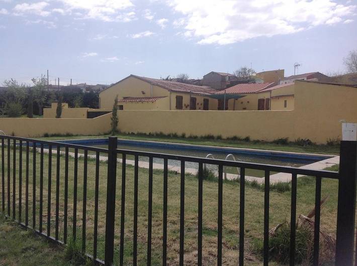 Casa rural para 26 personas, con Jacuzzi y Terraza además de Jardín y Piscina en Alaraz - 3