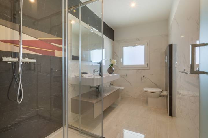 Ganzes Studio, Apartment "Residence Meridian Unità 6" in Strandnähe mit Bergblick, Pool, A/C, Wlan und Balkon in Villa San Pietro, Cagliari Provinz