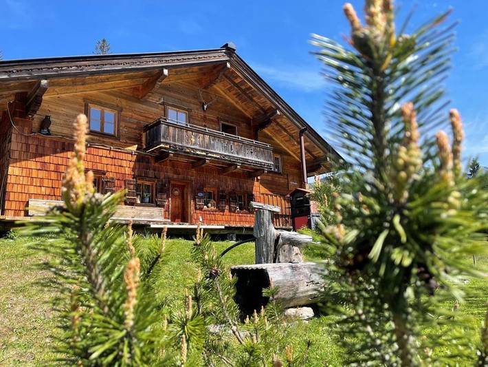 Ferienhaus für 10 Personen, mit Balkon und Terrasse sowie Garten und Sauna in Unken