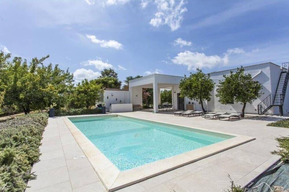 Villa Grandi Fiori Superbe Villa de Campagne avec Piscine Privée Luxe à Savourer in Oria, Salento