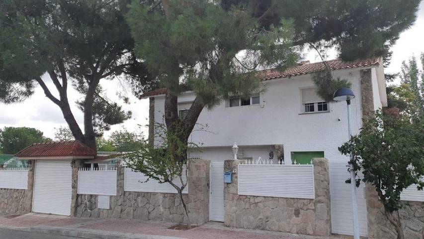 Maison d’hôte pour 2 personnes, avec Terrasse et Jardin ainsi que Piscine et Vue à Móstoles
