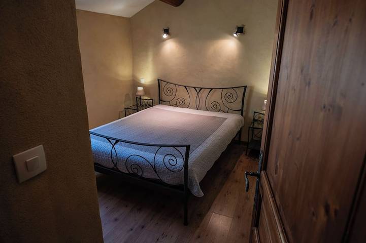 Gîte pour 8 personnes, avec jardin à Gargas - 3