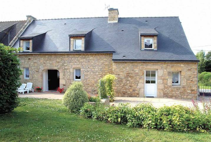 Gîte pour 10 personnes, avec Terrasse et Jardin dans Bétahon