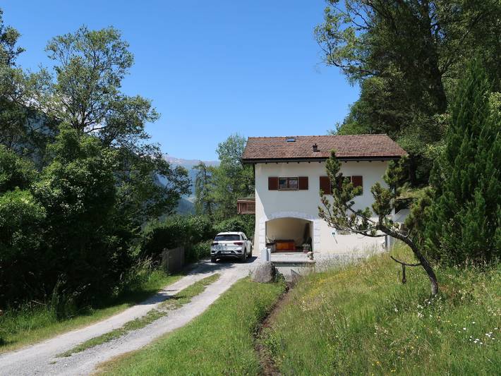 Ferienwohnung für 2 Personen, mit Terrasse und Garten sowie Ausblick in Alvaneu