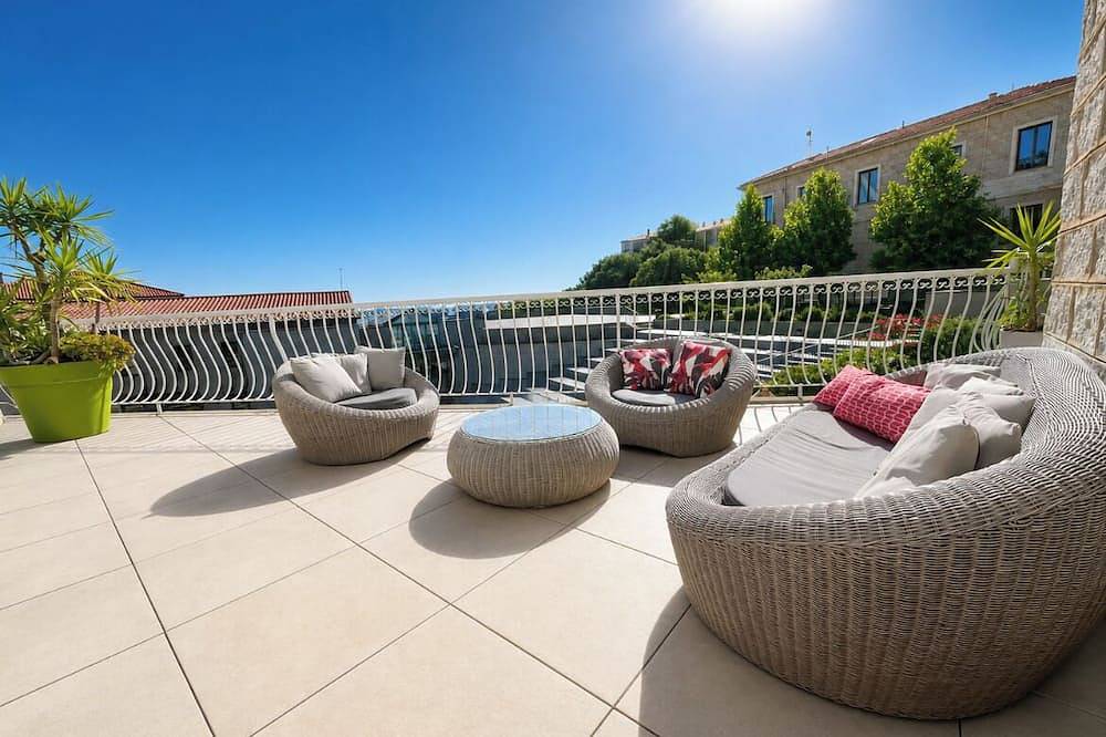 Appartement entier, Appartement  lumineux avec grande terrasse centre ville porto vecchio in Porto-Vecchio, Arrondissement de Sartène