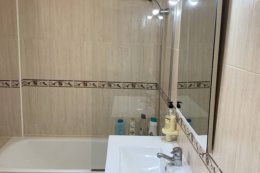 Spacieux Quatre-chaussée de luxe Torrevieja Villa, mer et vue sur le parc, connexion Wi Fi. in Las Calas, Torrevieja