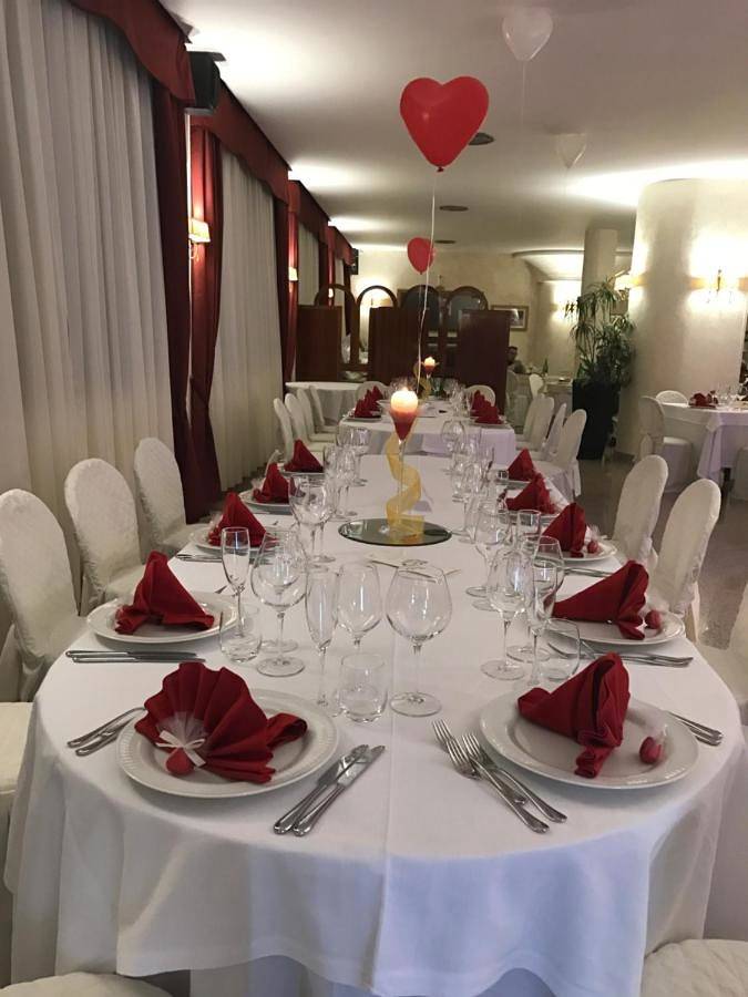 Hôtel pour 2 personnes, avec vue ainsi que piscine et jardin à Viggiano (Italie) - 3