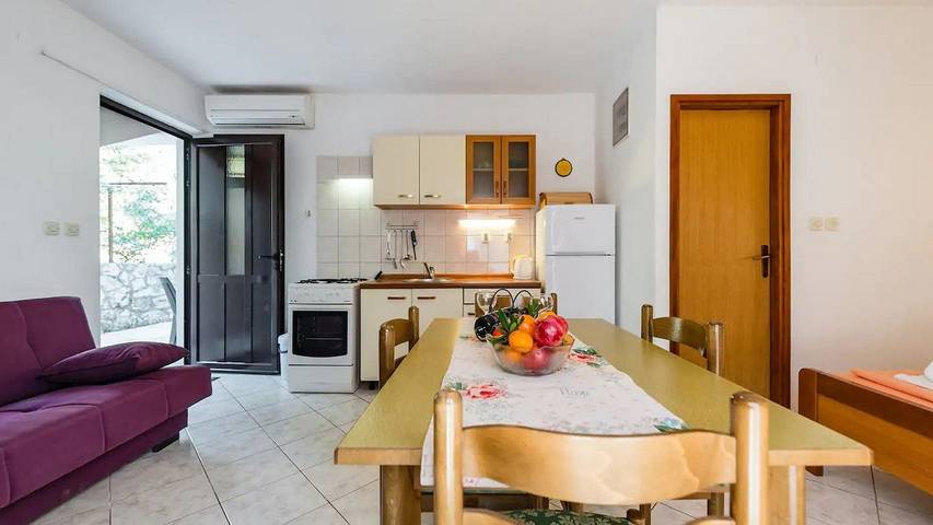 Ferienwohnung für 3 Personen, mit Garten