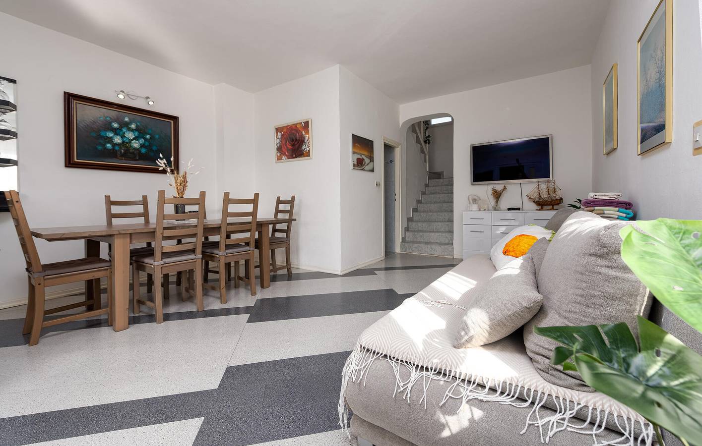 Ferienhaus für 8 Personen mit Terrasse in Mulo, Vrsi
